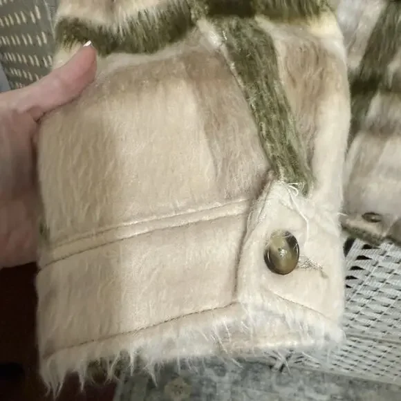 American Eagle Fuzzy Shacket Women’s L Ivory Plaid Heavy Wool Blend Oversized - Picture 5 of 12